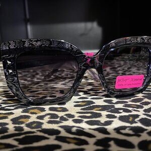 NWT Betsey Johnson Crystal Snake Sunglasses
